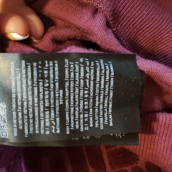 Guess After Party NWT Large Pullover Cropped Velour Hoodie - Picture 4 of 8